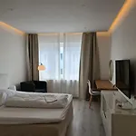 Schoenes Zimmer In Zentraler Lage